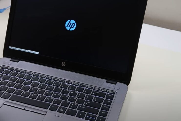 HP logo screen